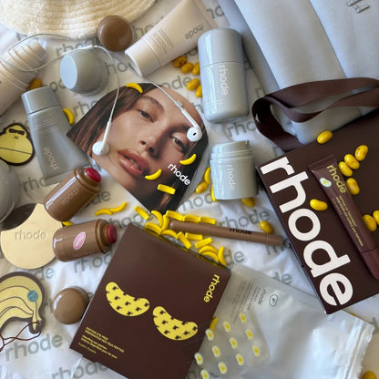 Rhode Skin Peptide Banana Eye Patches – Depuffing & Hidratare Zona Ochilor | + Lip Gloss & Blusher