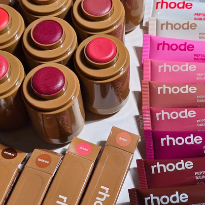 Rhode Skin Lip Gloss Hidratant – Buze Moi, Netede & Strălucitoare | Efect Blush Natural
